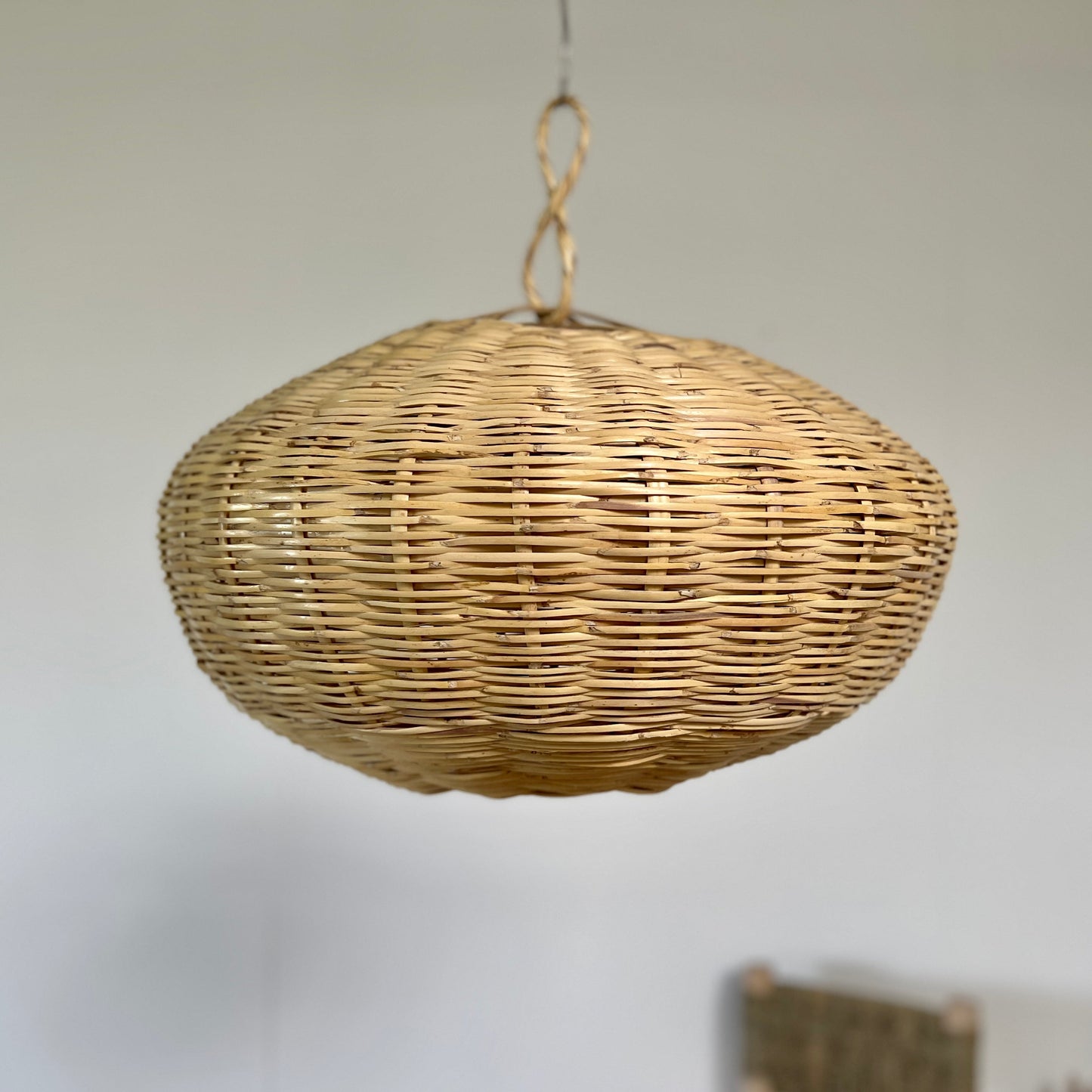 Suspension boule en roseau