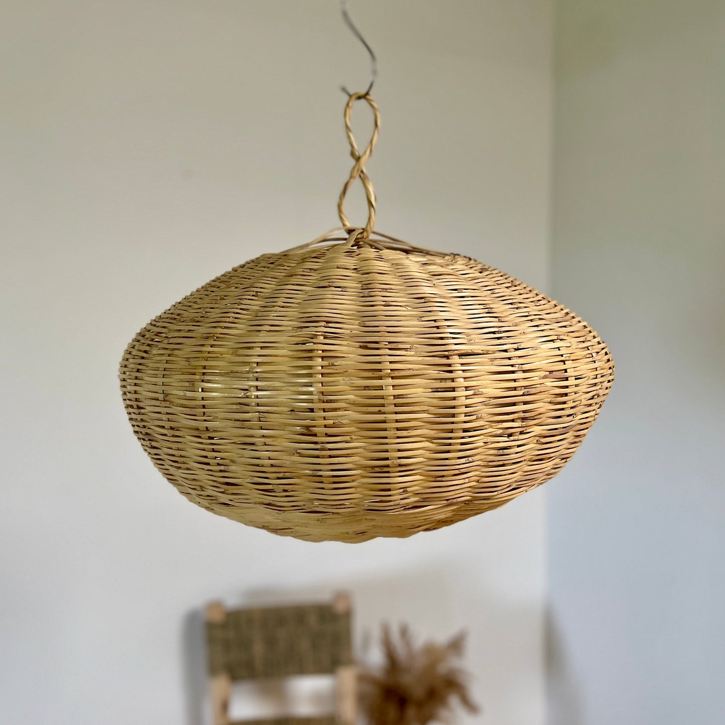 Suspension boule en roseau