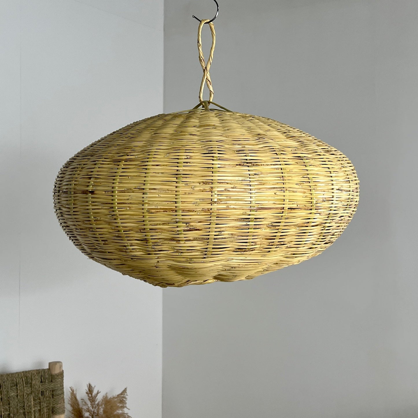 Suspension boule en roseau