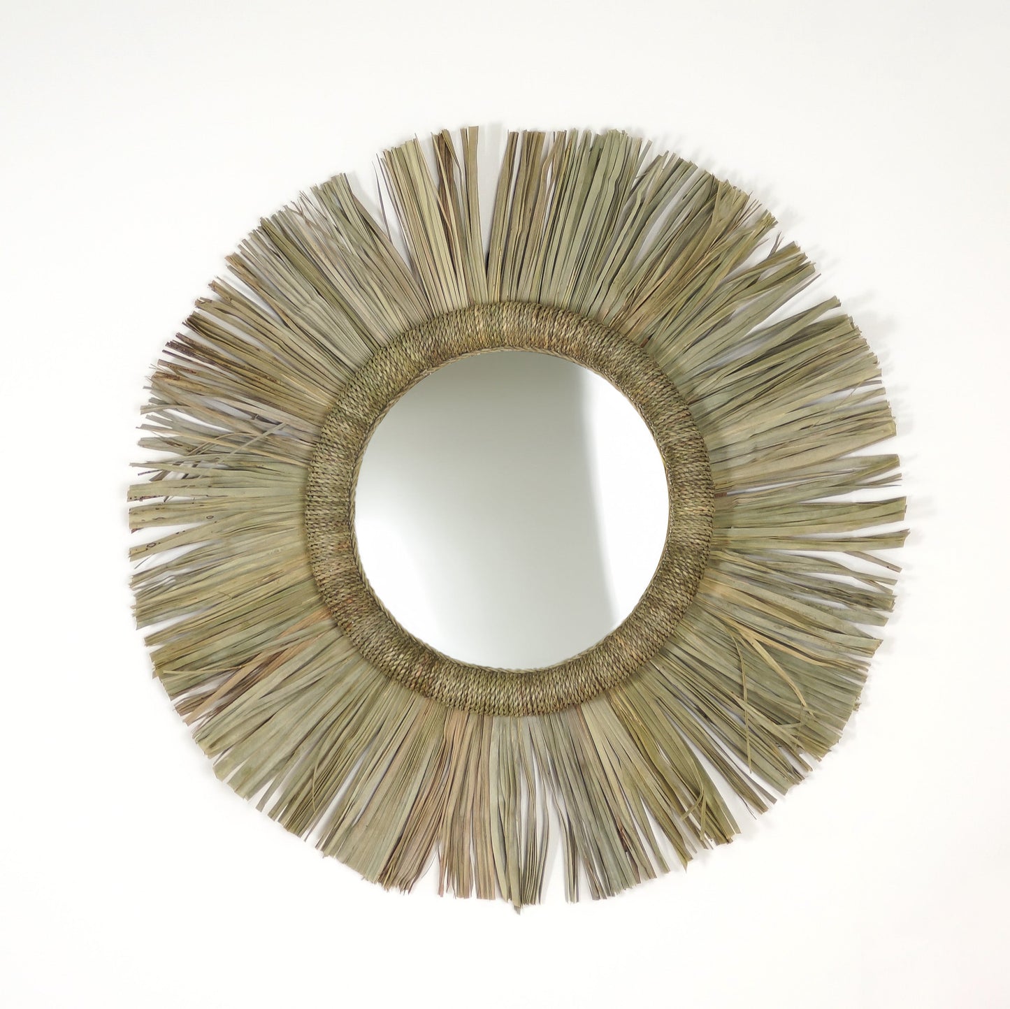 Miroir rond en feuilles de palmier et corde