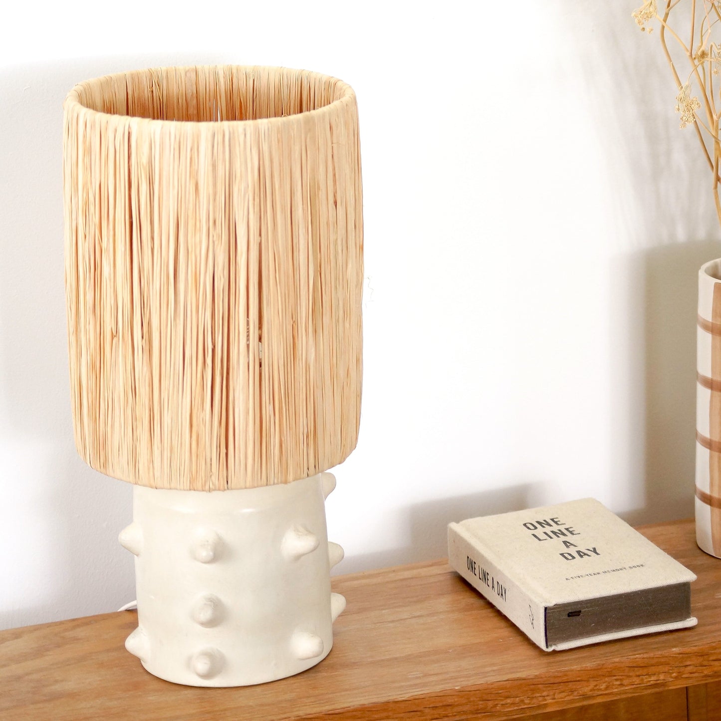 Pied de lampe en tadelakt beige - picots