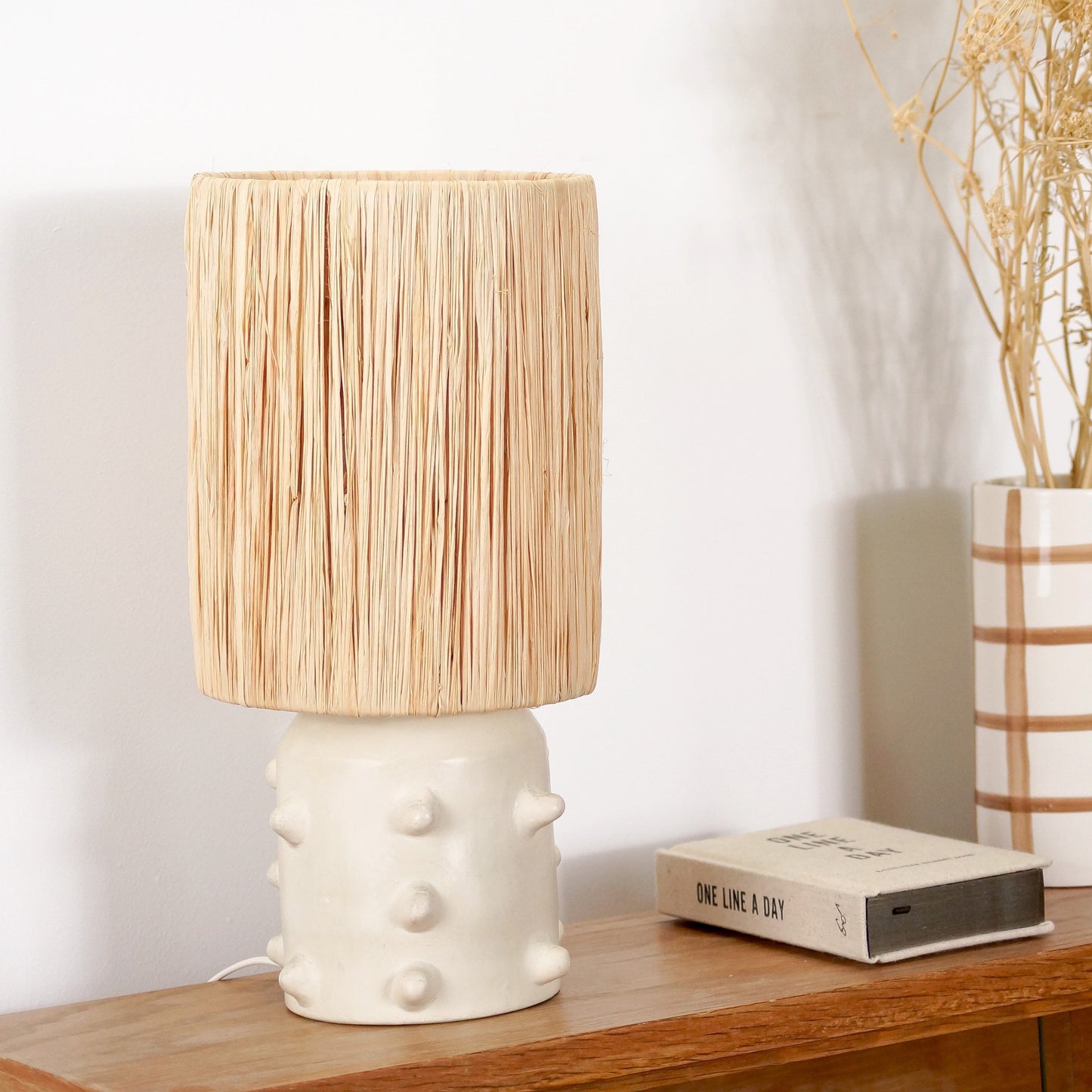 Pied de lampe en tadelakt beige - picots