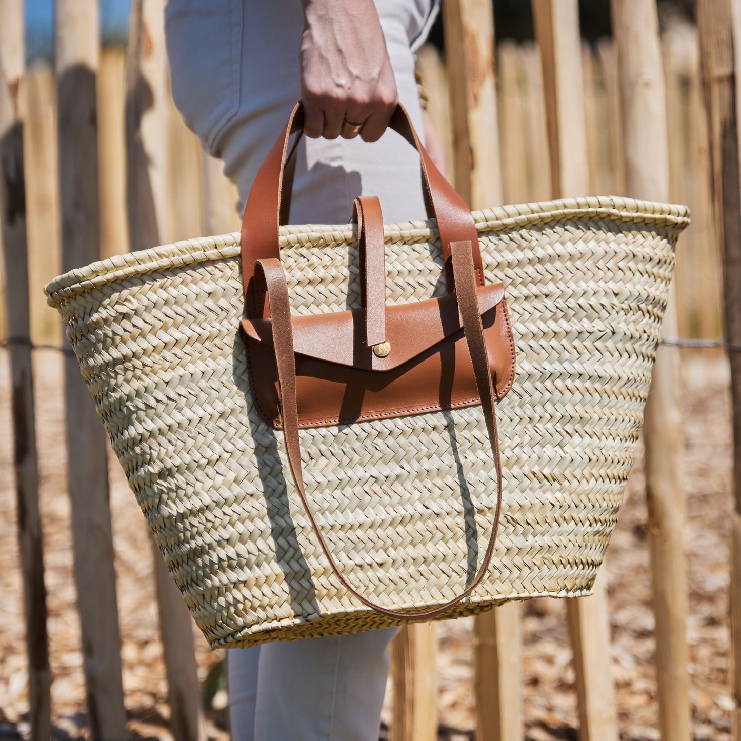 Panier tressé pochette caramel