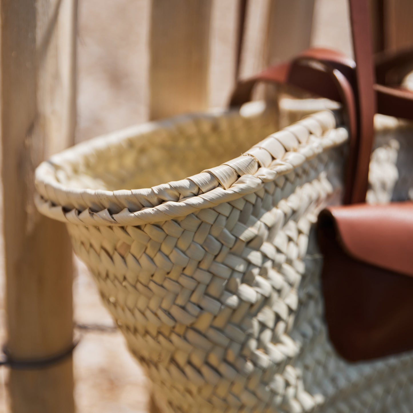 Panier tressé pochette caramel