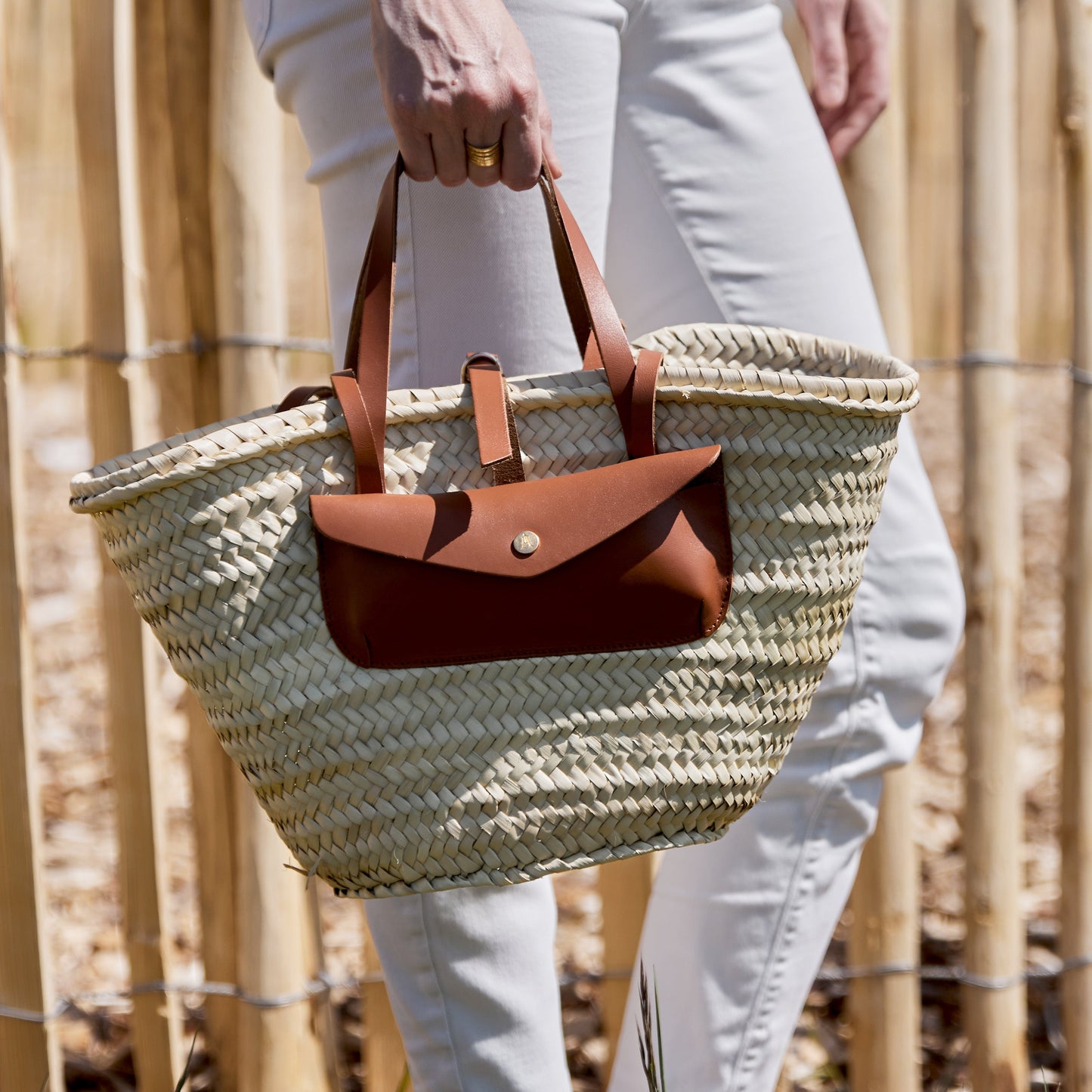 Panier tressé pochette caramel